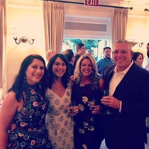 Meet your Posher, Lorie